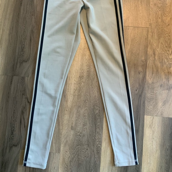 Black and silver ADIDAS Climalite Lycra leggings! - Picture 3 of 4